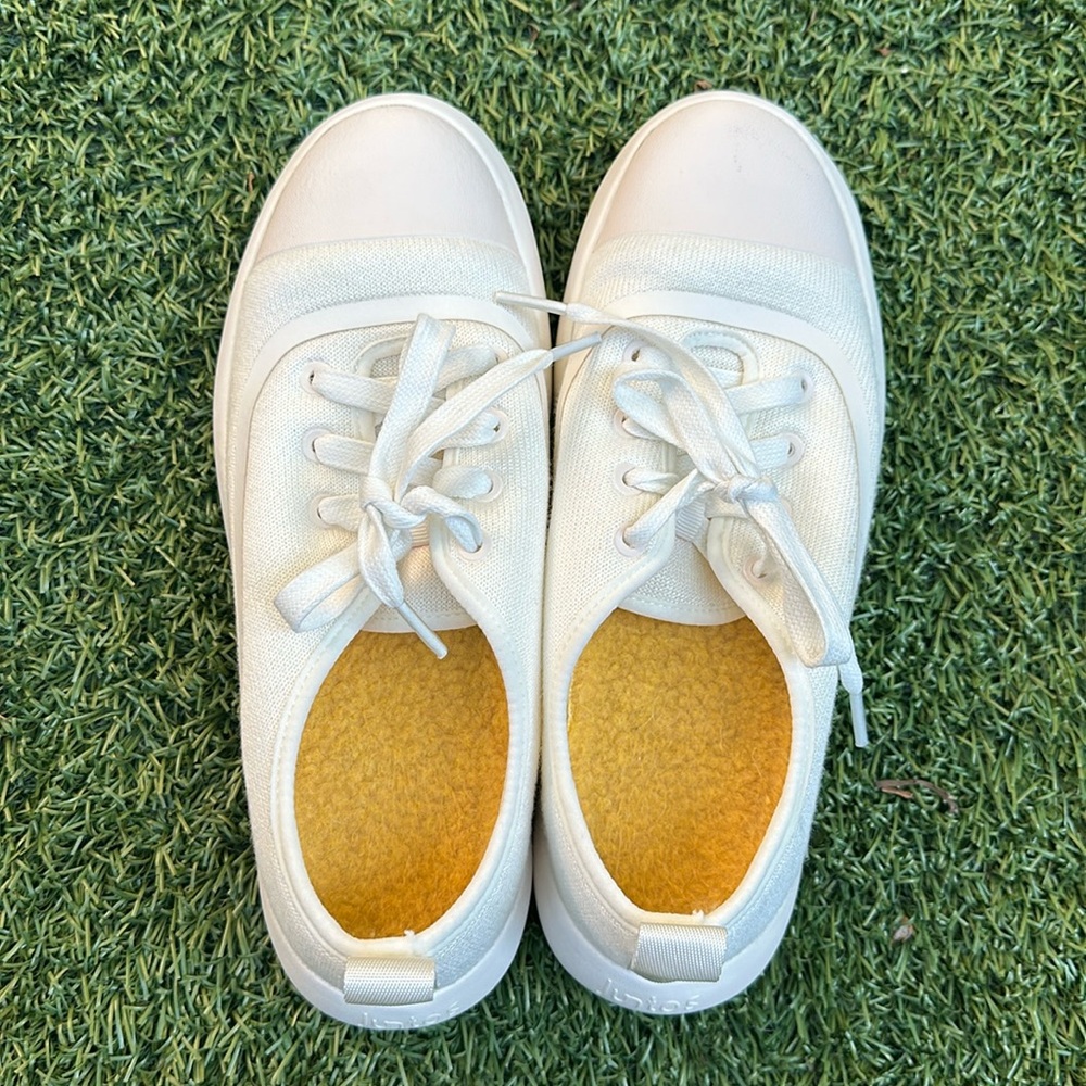 Juntos alpaknit laceup off white shoes